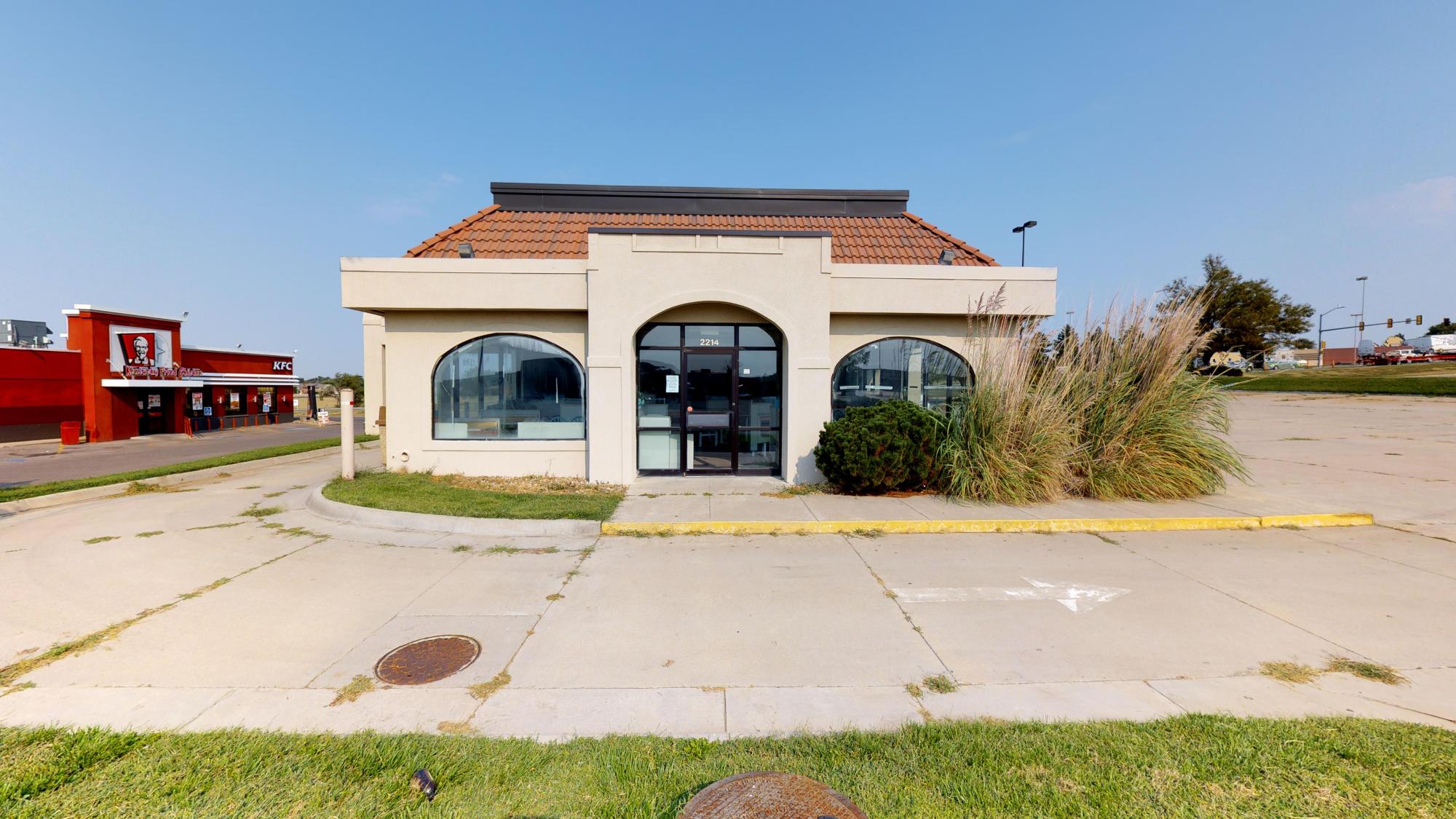 2214 E Kansas Ave