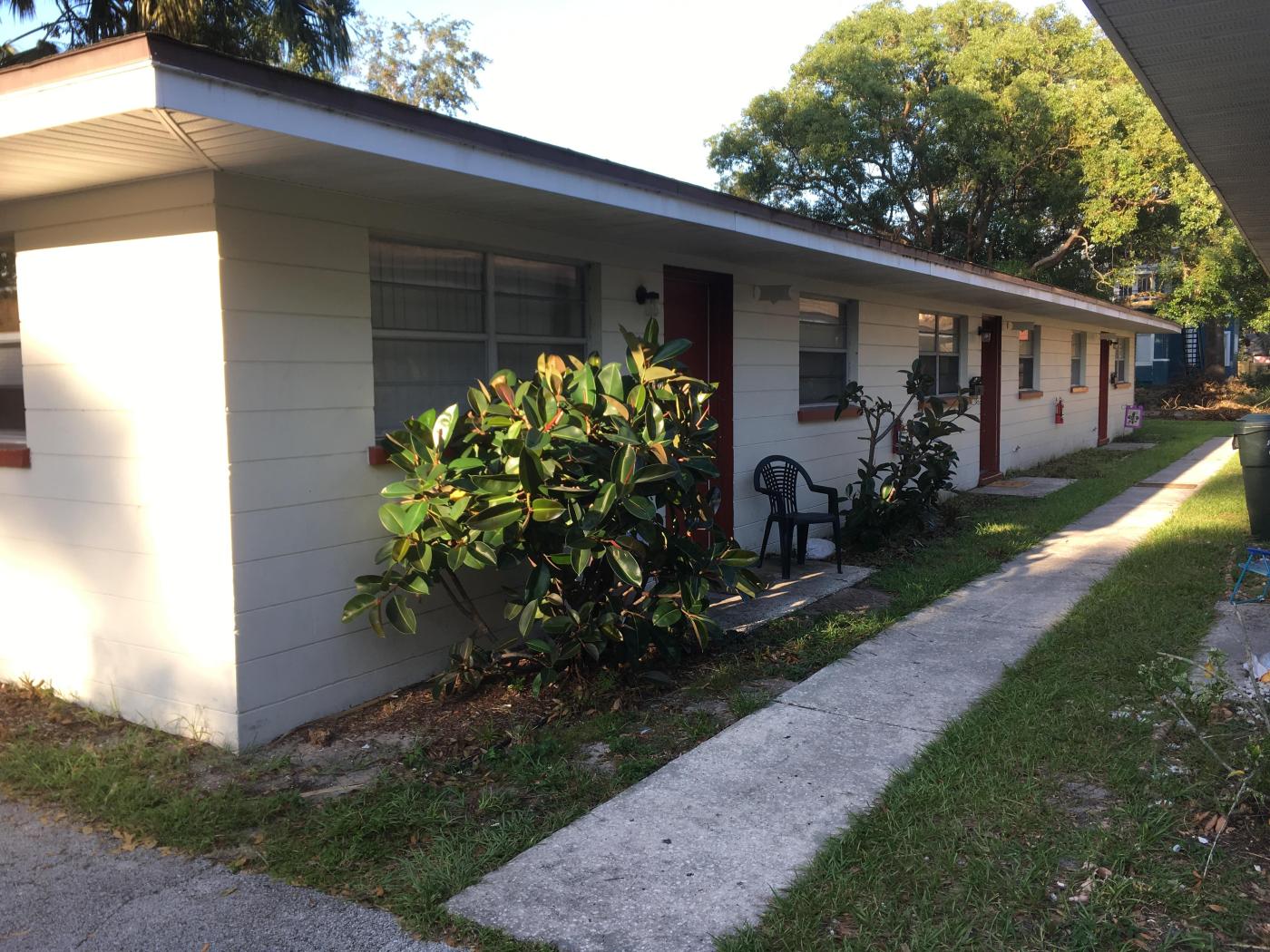 6 Unit Apartment Building