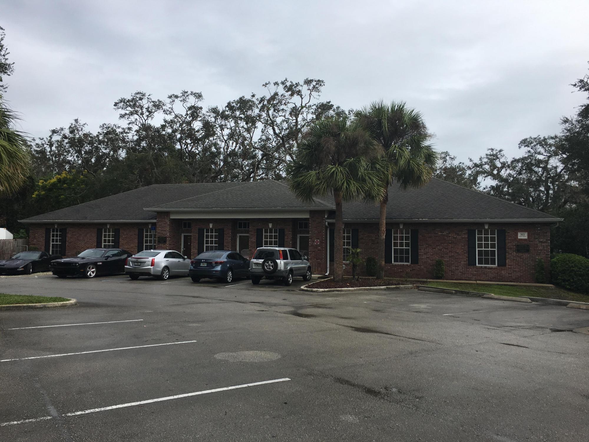 Tasteful Oviedo Office