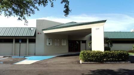 4,488 SF Medical Building - For Sale or Lease