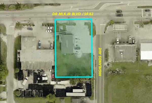 1,424± Sq. Ft. Commercial Building on SR82