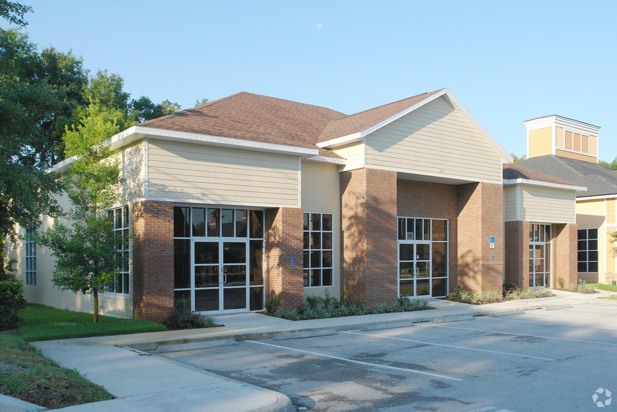 135 Parliament Loop