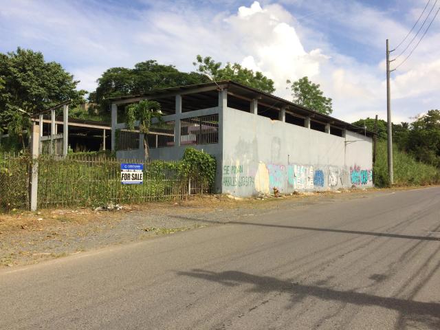 Former Auto Body Shop in Trujillo Alto