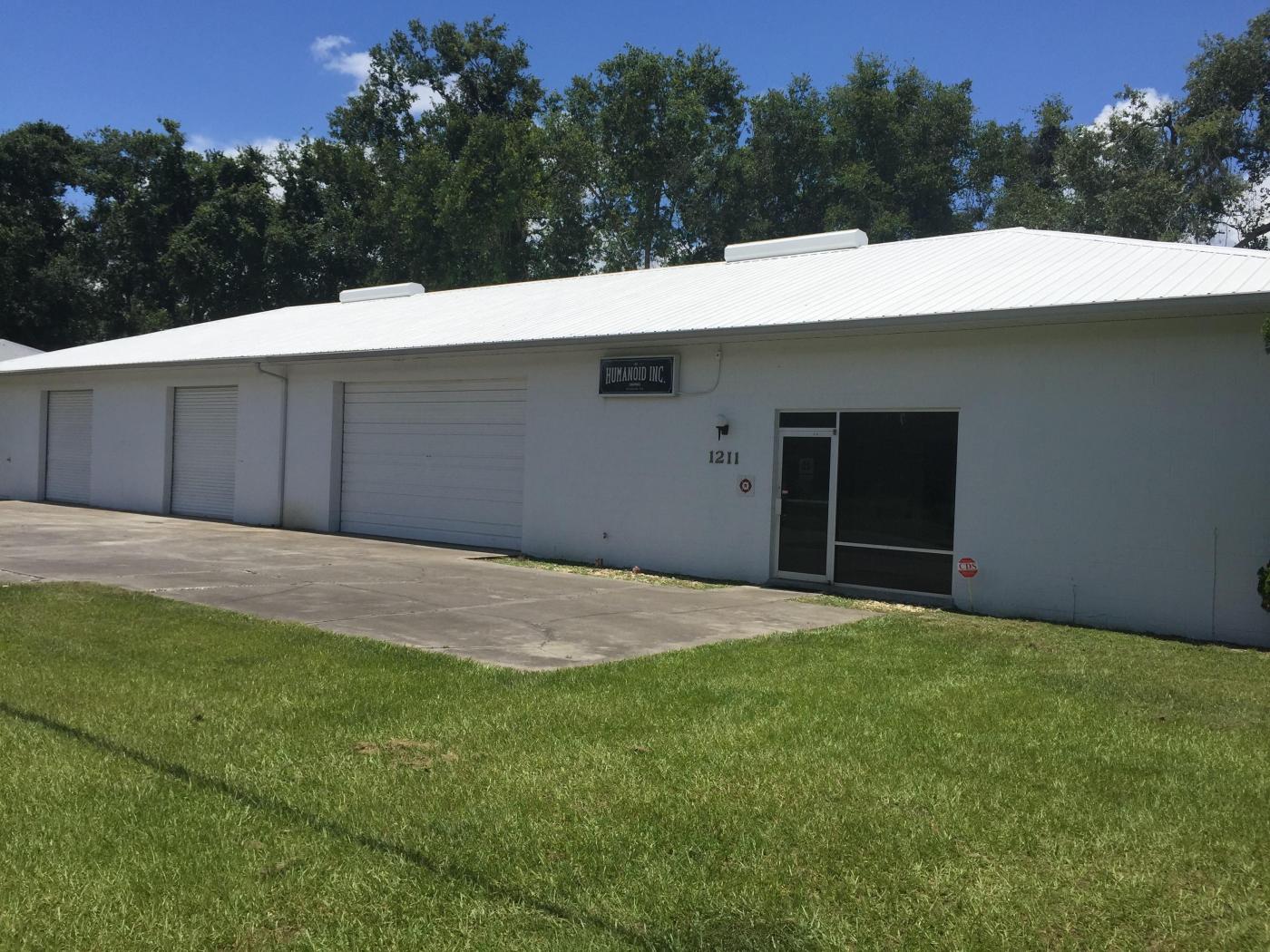 **FOR SALE** 4560 SF Warehouse