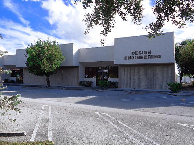 For Sale Office/Warehouse 2600 SQFT