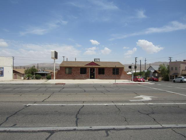 Commercial  Building With High Visibility