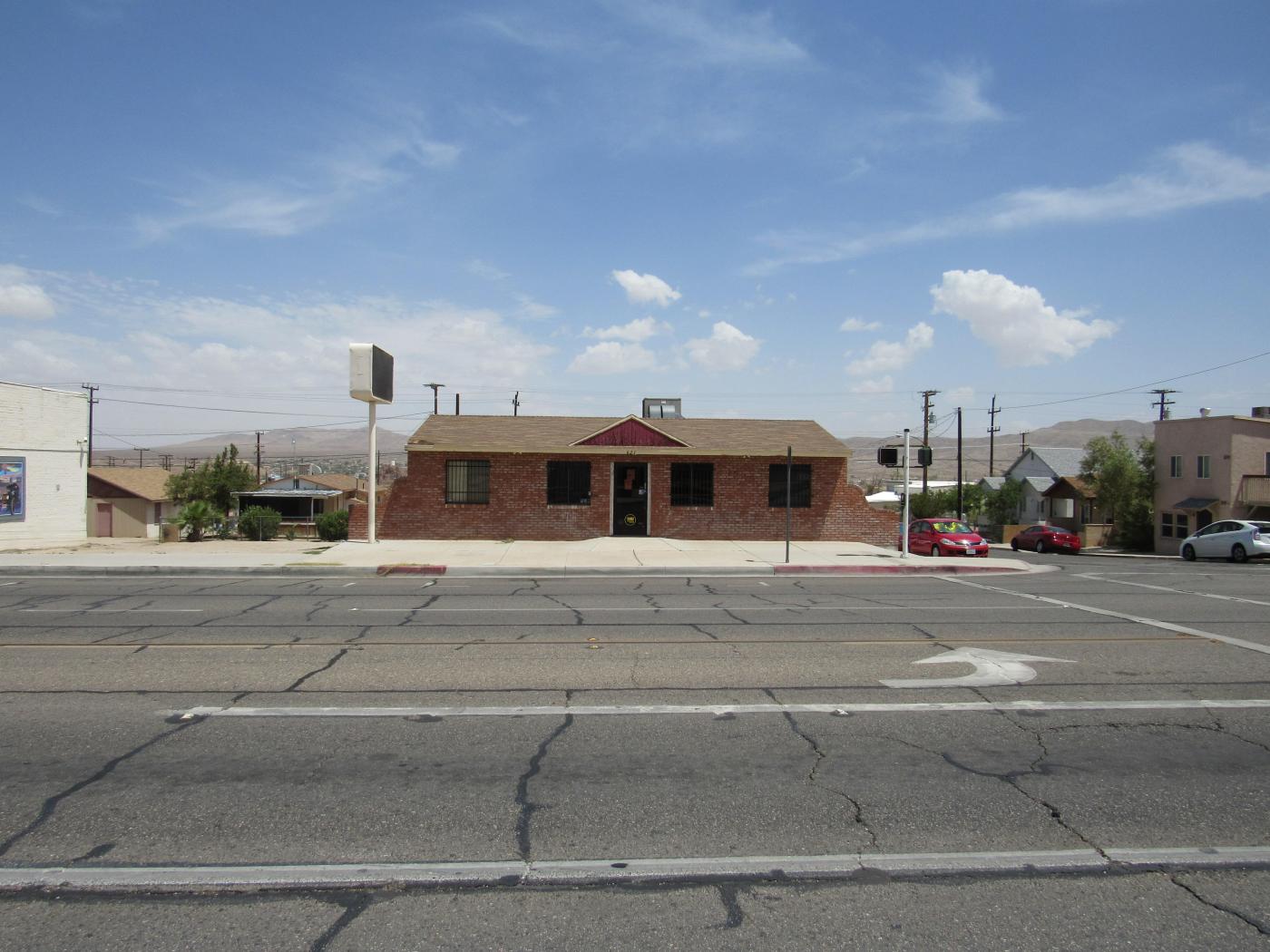 Commercial  Building With High Visibility