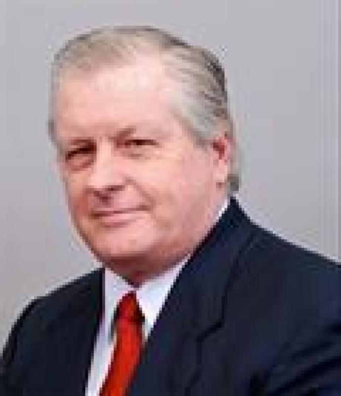 Gregory Mills