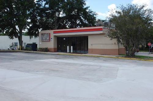 Commercial - Retail Building For Sale C-142
