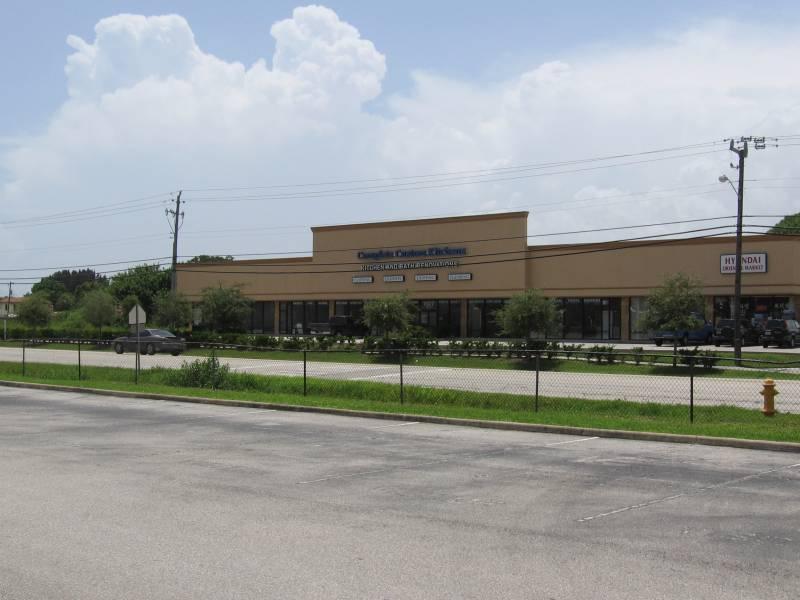 Aurora Rd. Retail/Office/Storage
