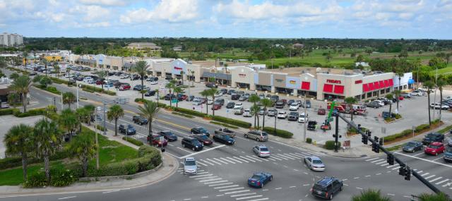 Dominant Beachside Luxury Retail Center
