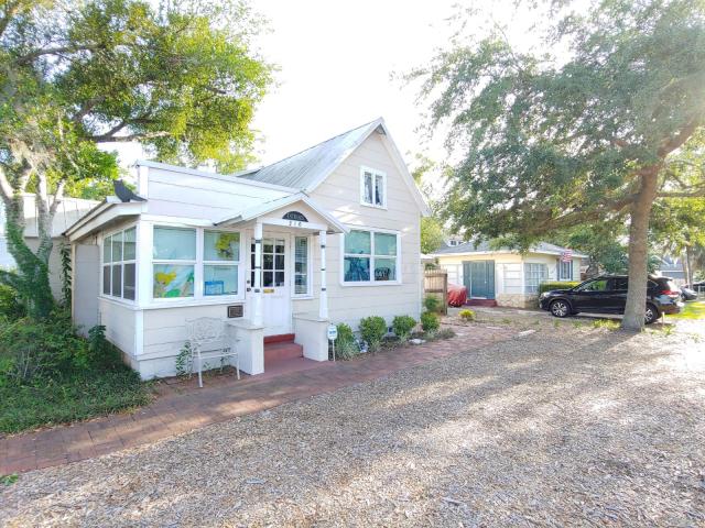 Longwood Historic District, Live and/or Work!