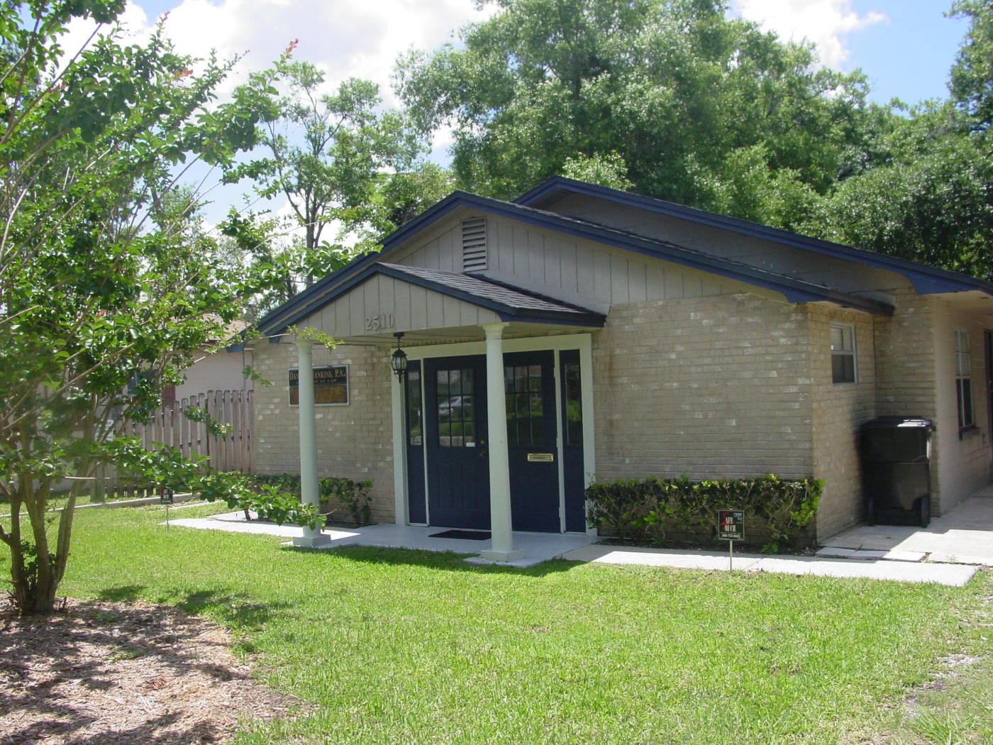 1430 SF Office Building-In walk-in condition!