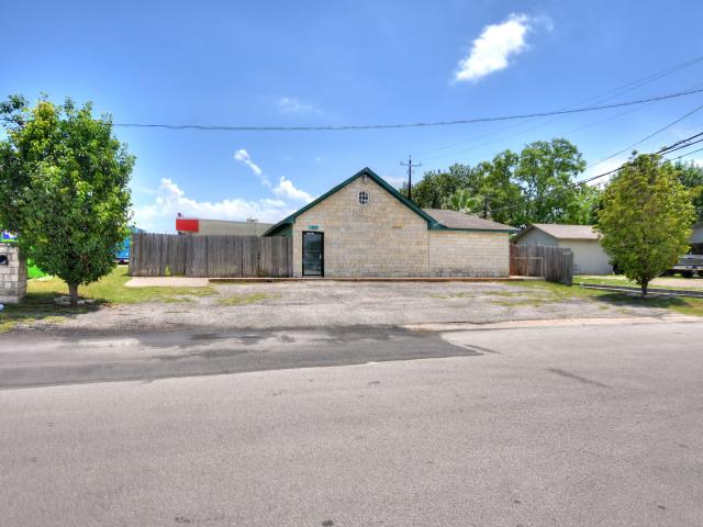 Stand Alone Commercial in San Marcos