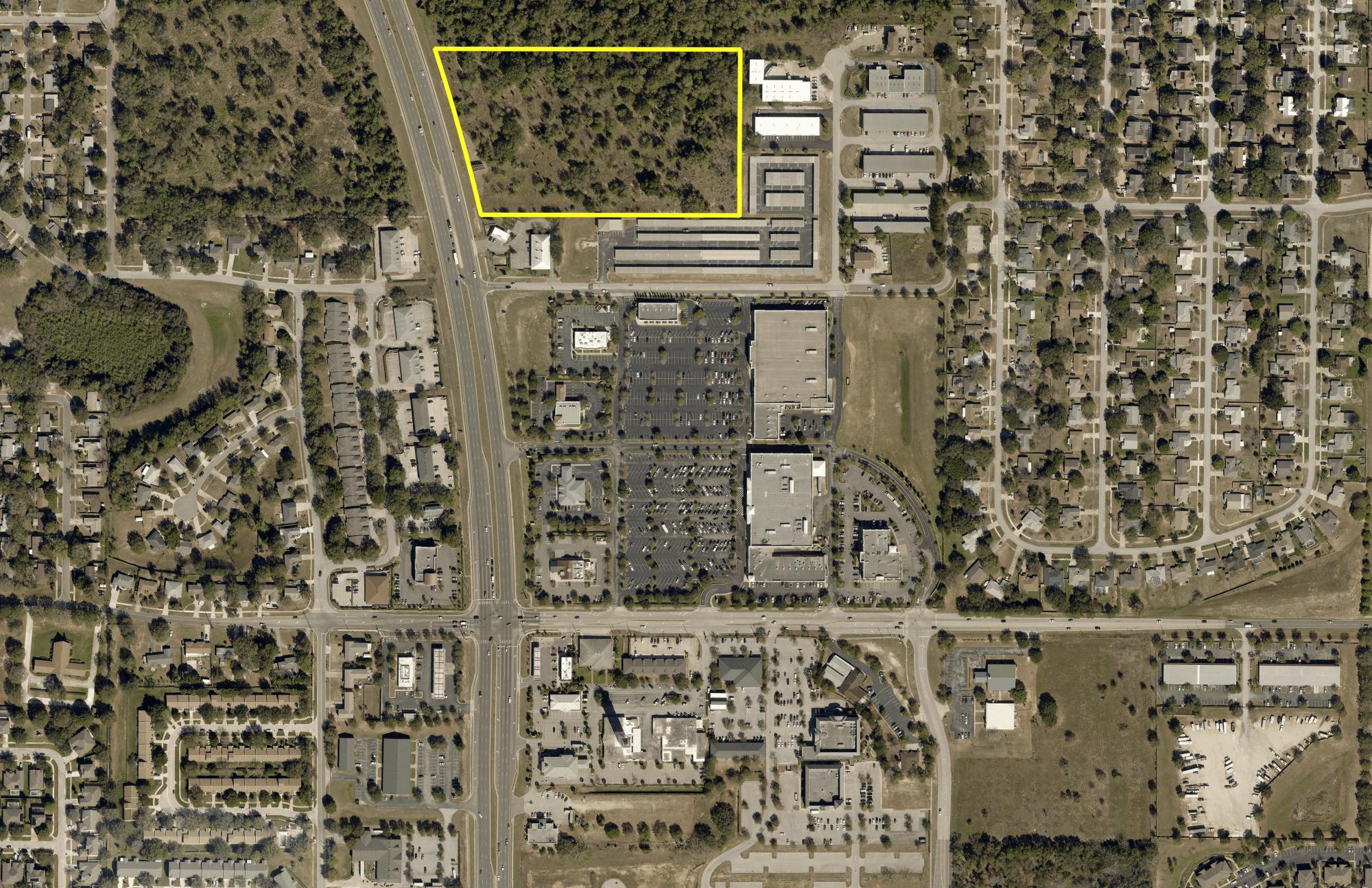 10.44 acres Hwy 27 Minneola