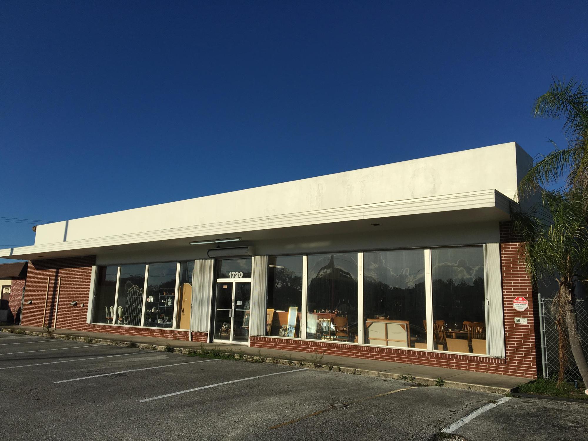 8,000 SF Building on 1.06 Acres!!