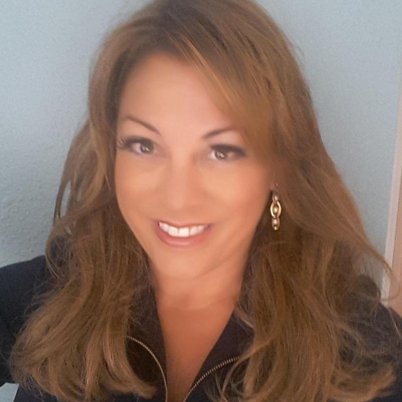 Julie Drolshagen Broker Associate