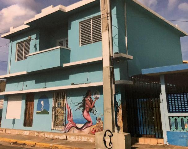 Luquillo Beach + Plaza: Commercial Buildings