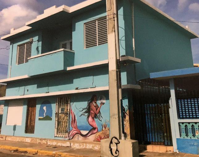 Luquillo Beach + Plaza: Commercial Buildings