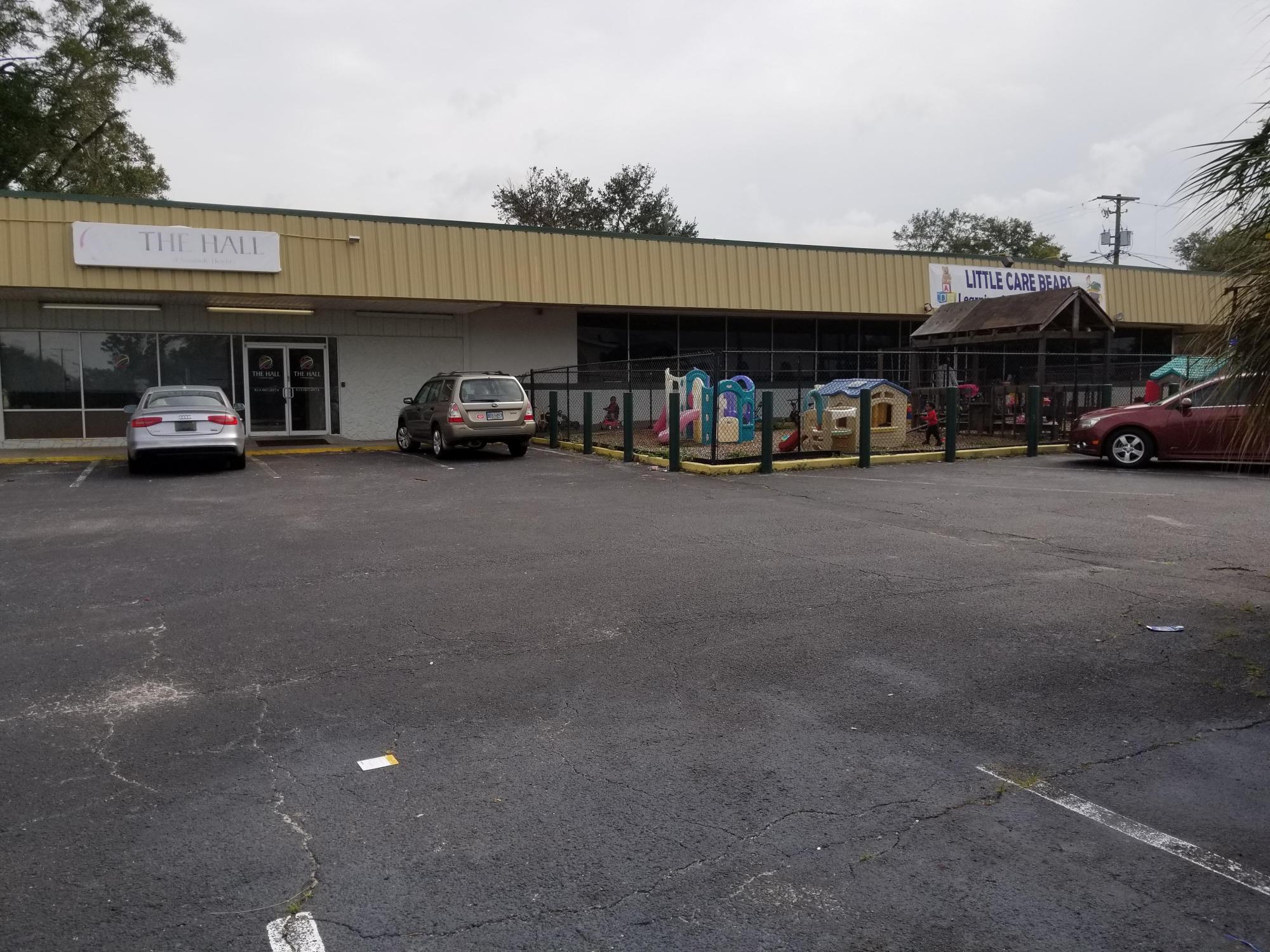 Fantastic Tampa Retail Location