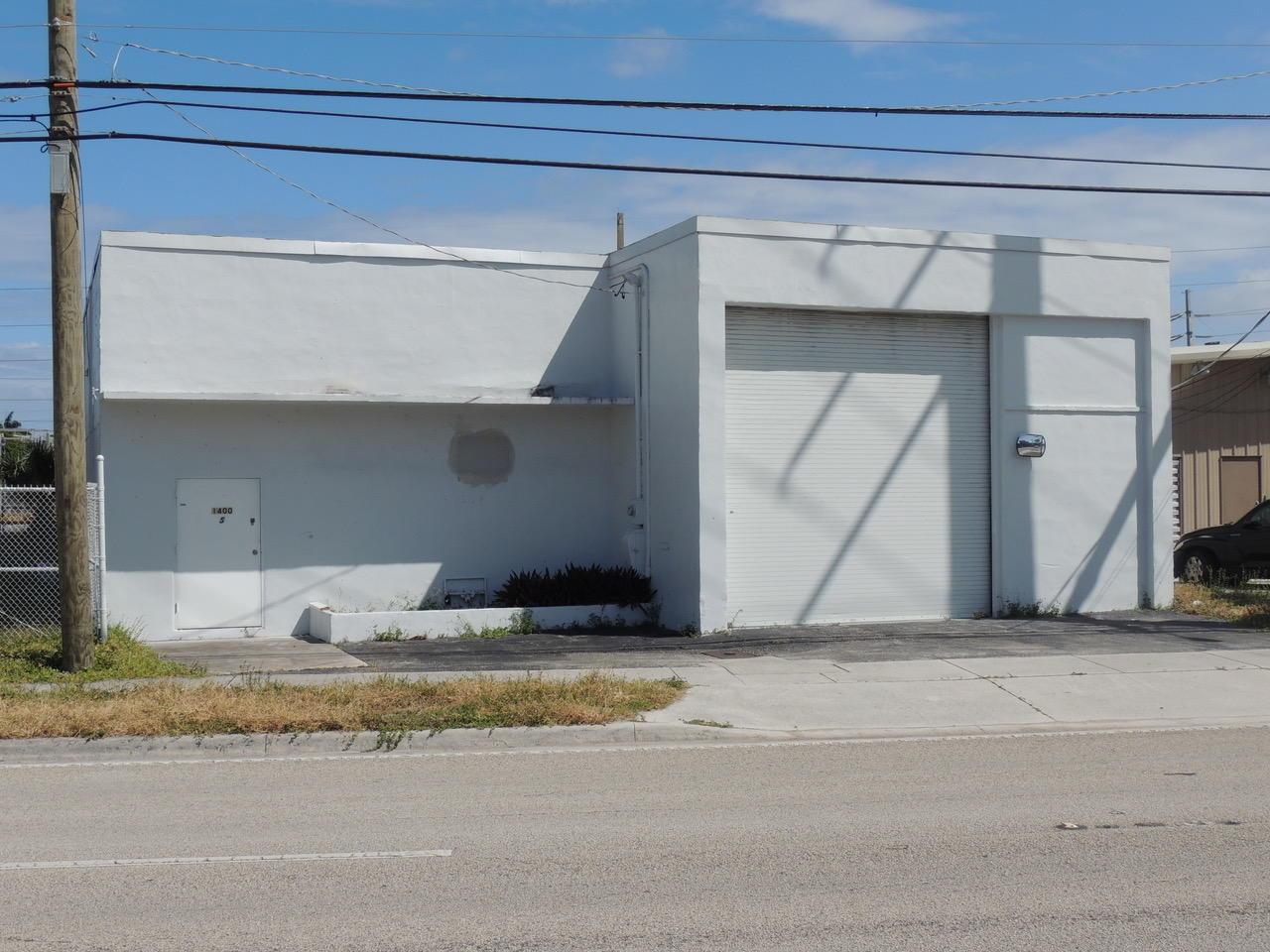 FOR SALE: ±6,300SqFt 1400 S Dixie Hwy E