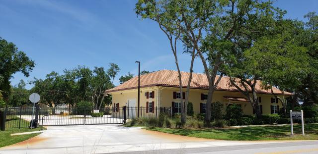5,044 SF Auto Storage Bldg. For Sale