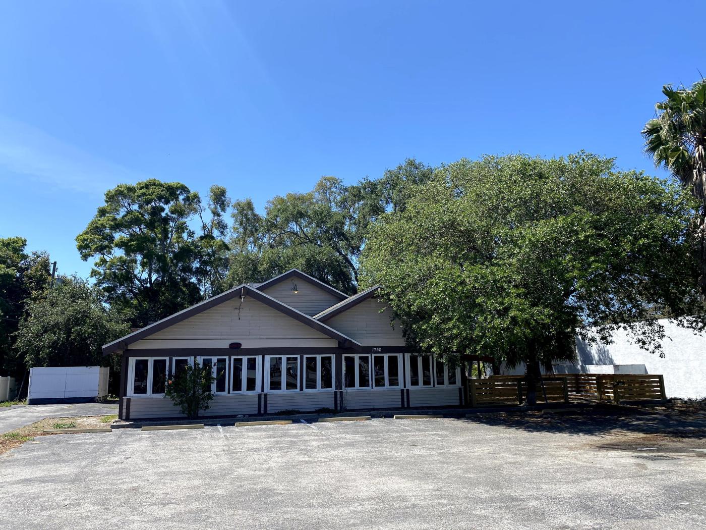 Former Restaurant/Commercial Kitchen