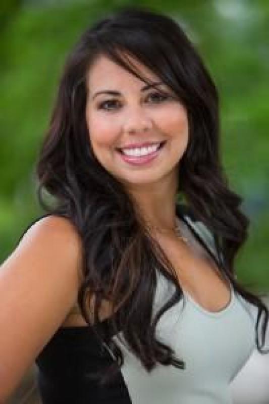 Sarah Carmona Zink, CCIM