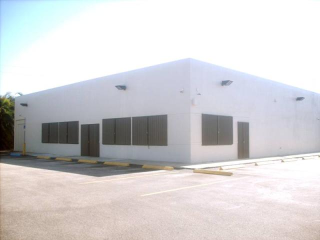 Freestanding Bldg in Homestead