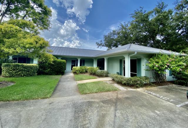300 SF Office For Lease
