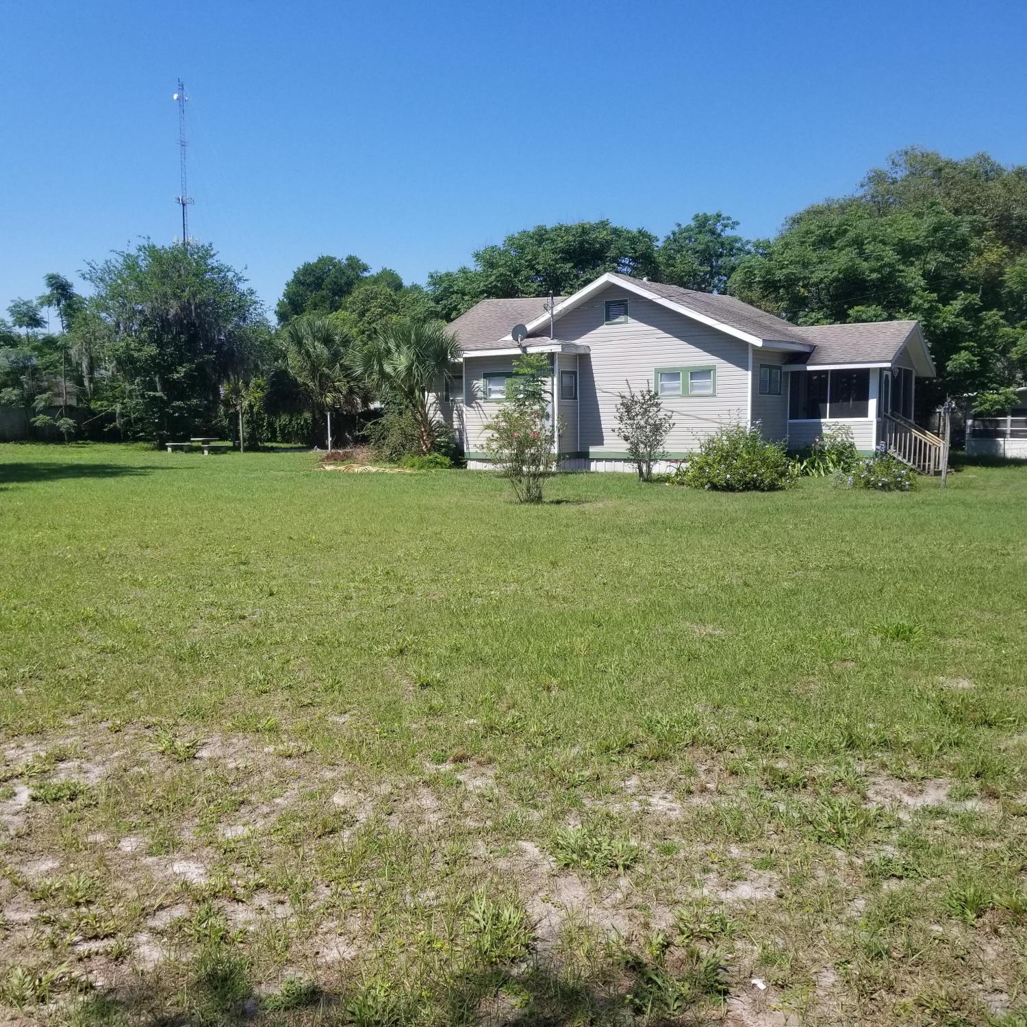 1/2 Acre Lot with Office Zellwood