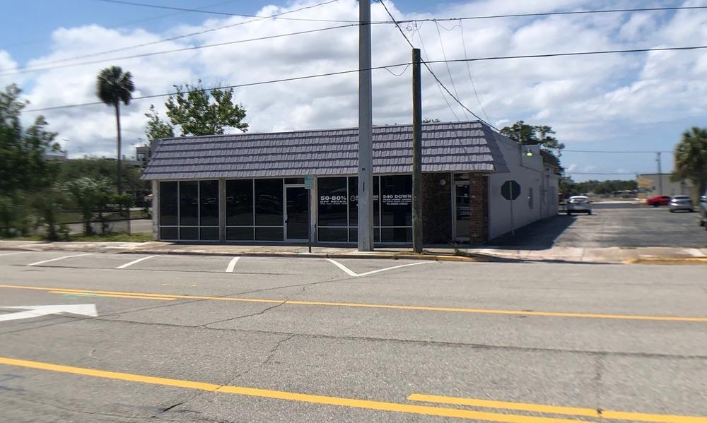 Downtown Retail Center w/ 4-Bay Garage