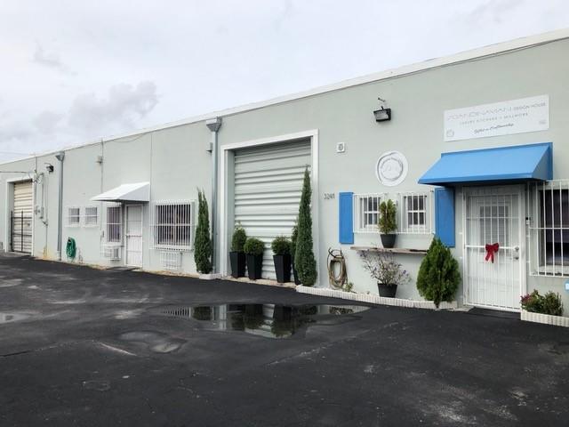 Light MFG Show Room For Sale