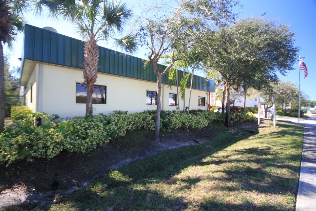 Small Bay Industrial For Sale