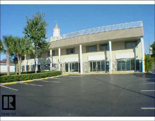 Retail / Office Building - Mint Condition