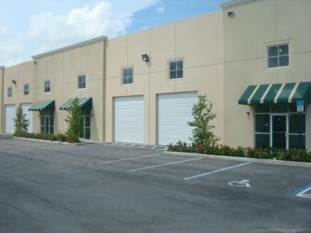 For Sale Office/Warehouse 2,500 SF