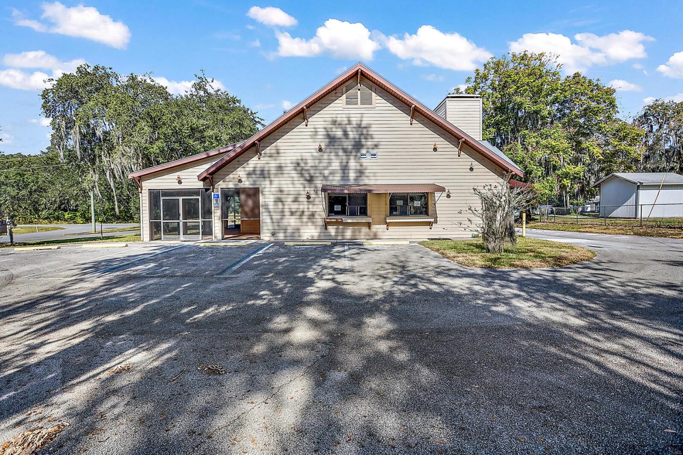 Restaurant for sale in Leesburg