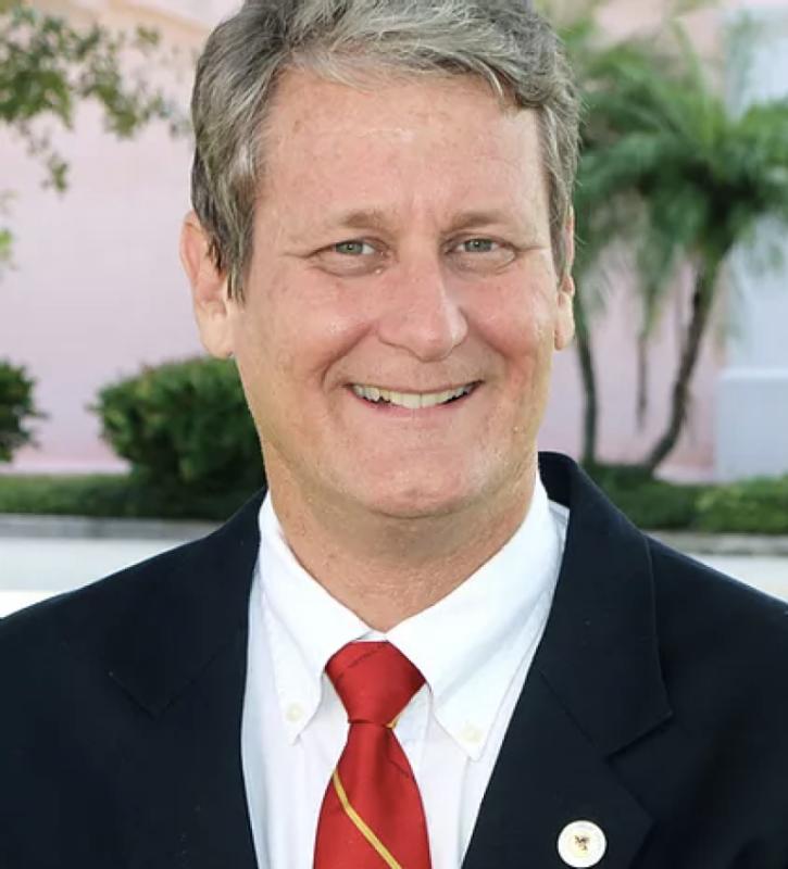 Neal VanDeRee