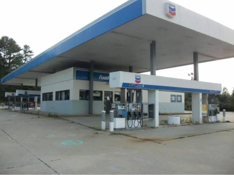 Convenience Store in Newnan - Bank Owned
