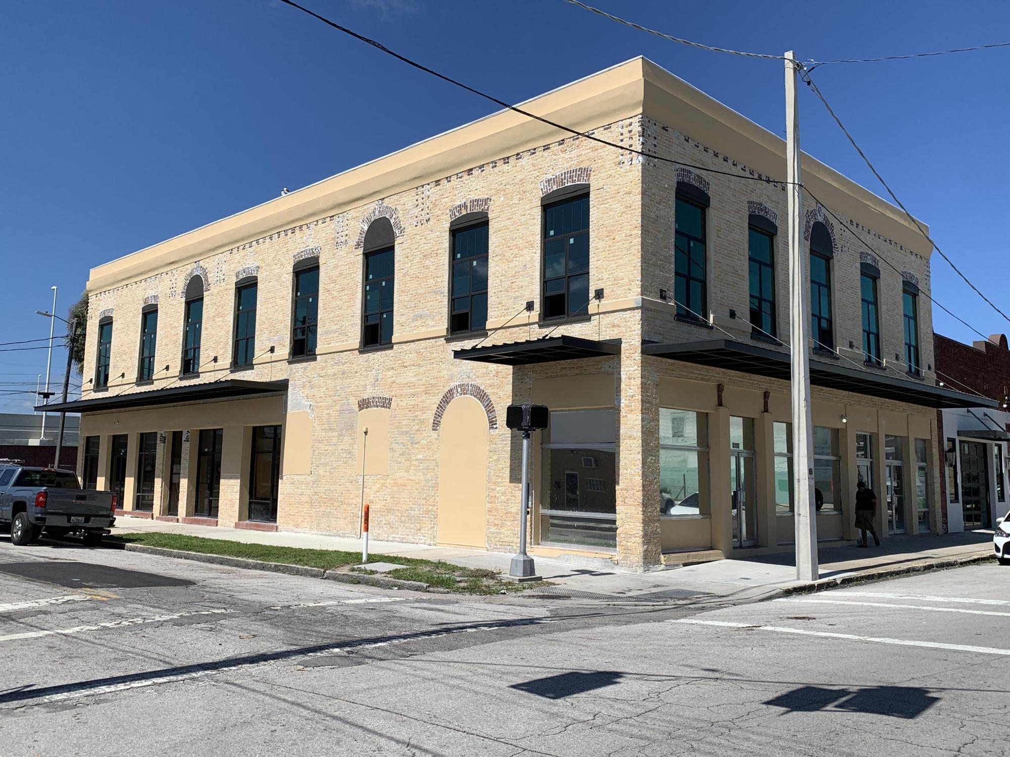 Beautifully Restored West Tampa Ofc / Retail