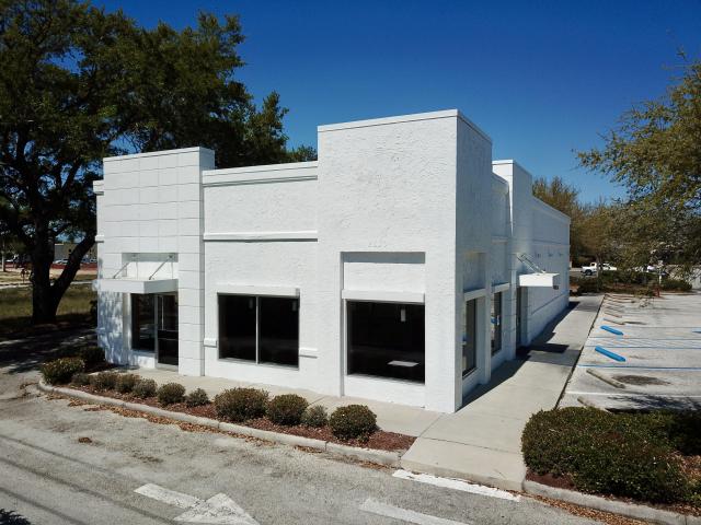 E Bay Dr Retail & Fast-Food Restaurant