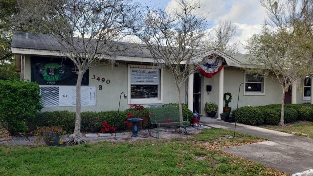 Lakefront Retail/Office Duplex on US 17 92