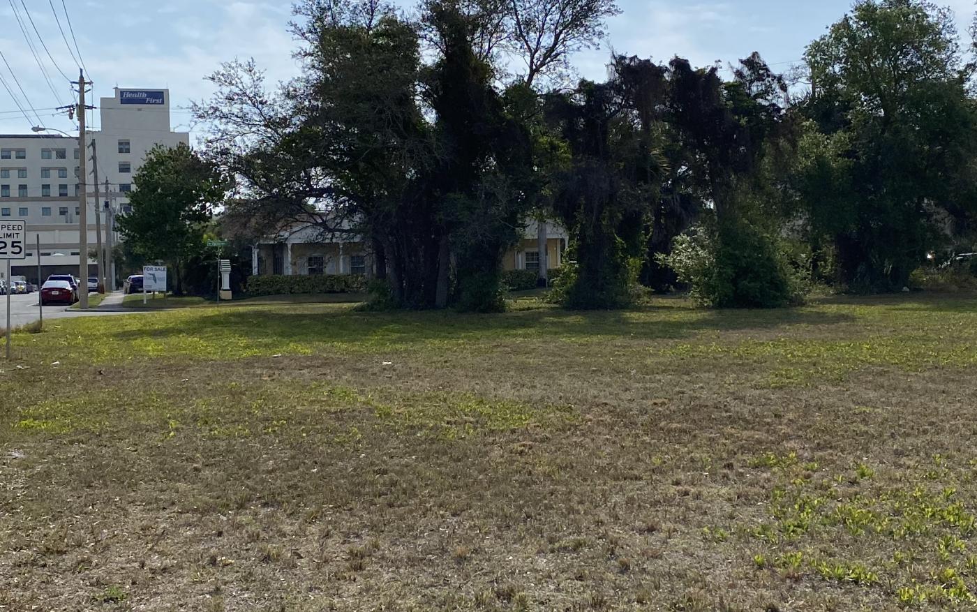 Prime Location Land in Medical/Professional