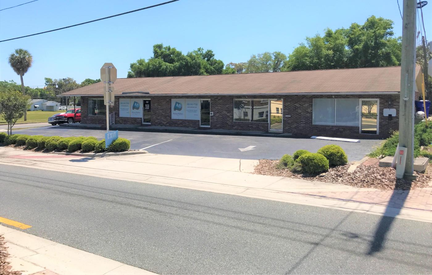 Strip Plaza / Income Property Tavares