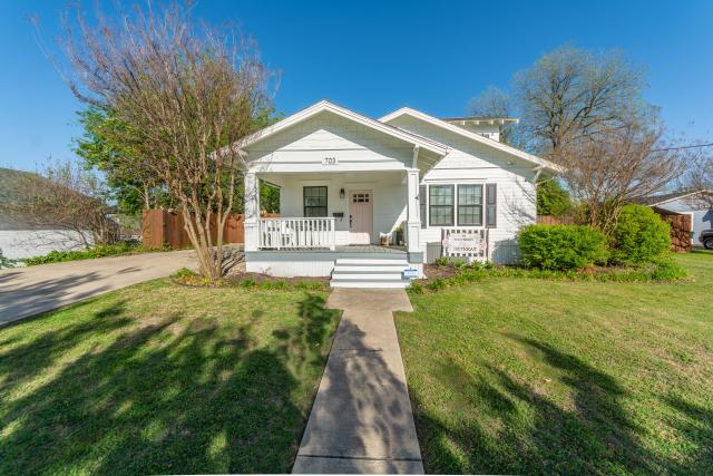 703 S Tennessee St.|The Southern Chic Retreat