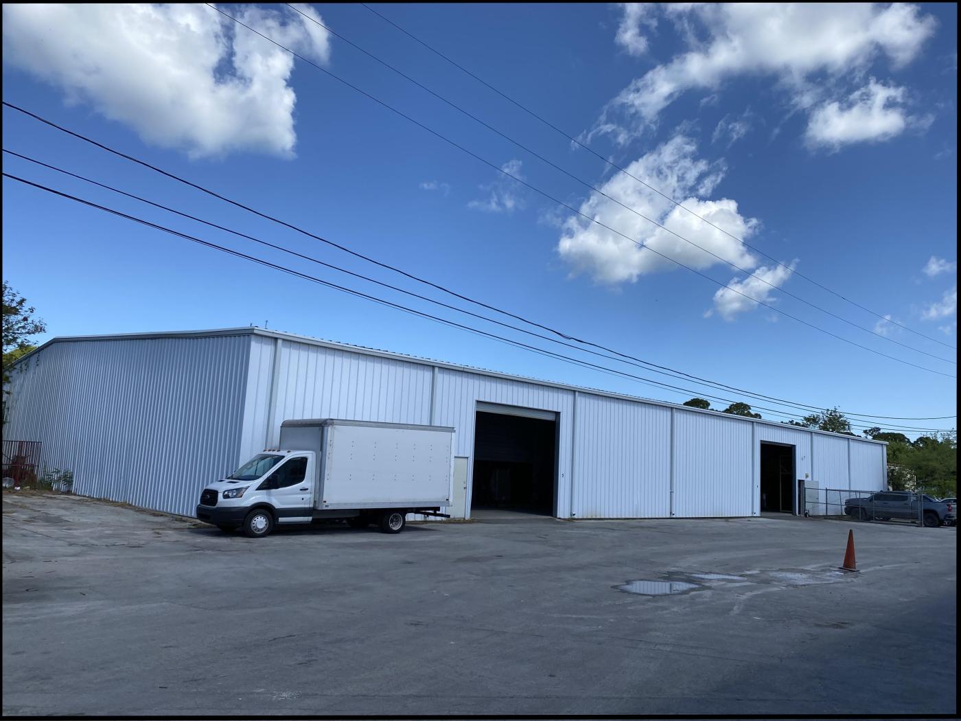 Outstanding 18,550± SF Whse in West Pasco