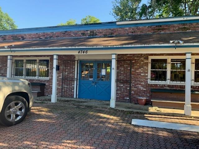 Freestanding Retail Space For Sale