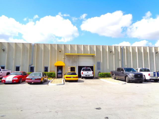 For Sale Office/Warehouse 4,781 SF