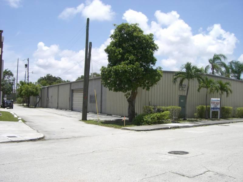1416 Okeechobee Rd.