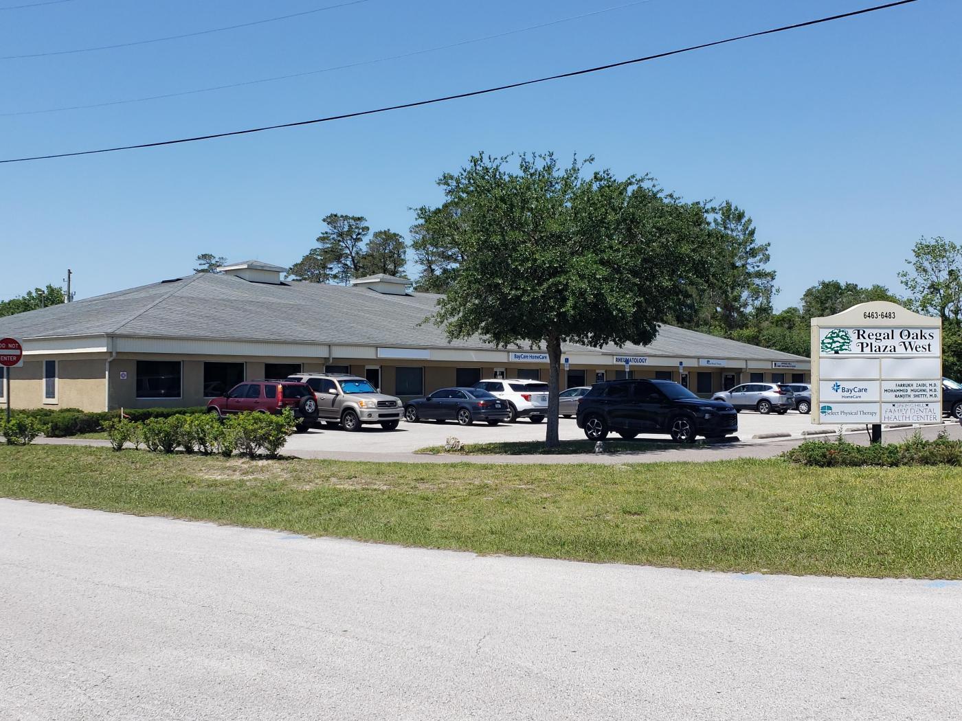 Regal Oaks Plaza West